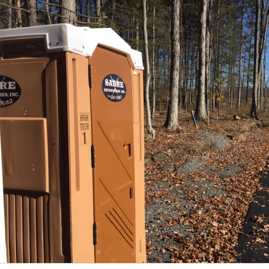 Expert Deluxe Portable Restroom - Cnyrestrooms